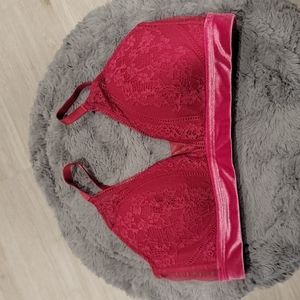 Auden Lightly Lined Bralett Lace Velour